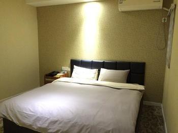 Xo Fashion Theme Hotel Dongying Buitenkant foto